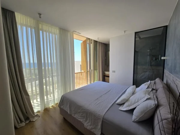 Vlore, shitet apartament 3+1 Kati 2, 156 m² 