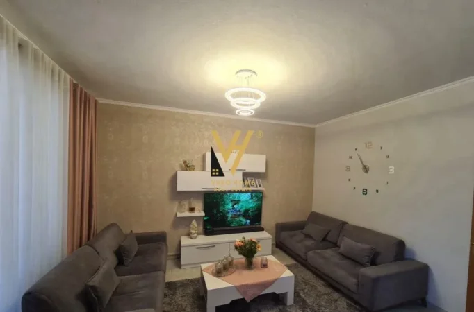 Tirane, jepet me qera apartament 1+1+Ballkon Kati 5, 70 m² 550 € (RRUGA “KONGRESI MANASTIRIT”)