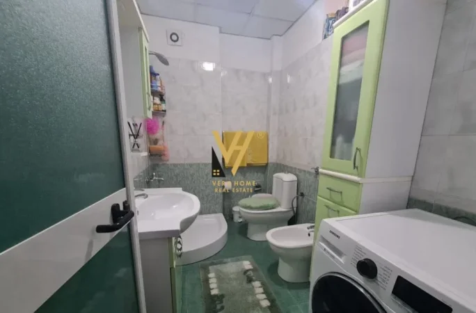 Tirane, jepet me qera apartament 1+1+Ballkon Kati 5, 70 m² 550 € (RRUGA “KONGRESI MANASTIRIT”)