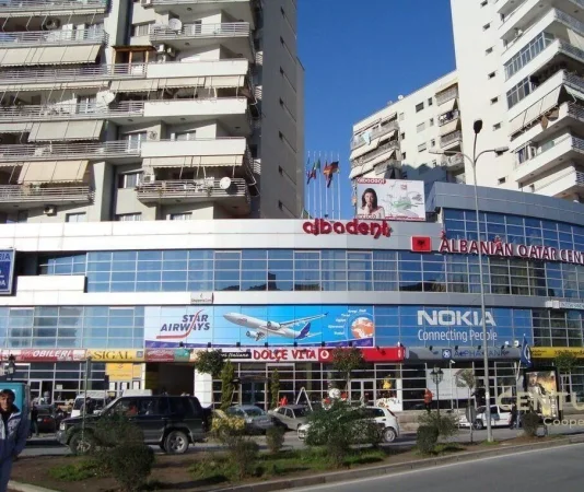 Tirane, shitet ambjent biznesi Kati 0, 127 m² 750.000 € (Zogu i zi)