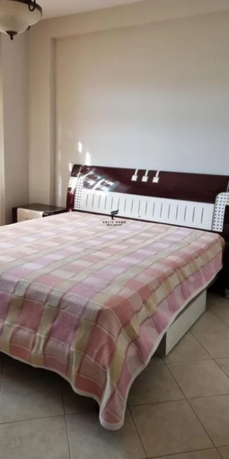 Tirane, jepet me qera apartament 3+1+Ballkon Kati 5, 115 m² 1.000 € (21 DHJETORI)