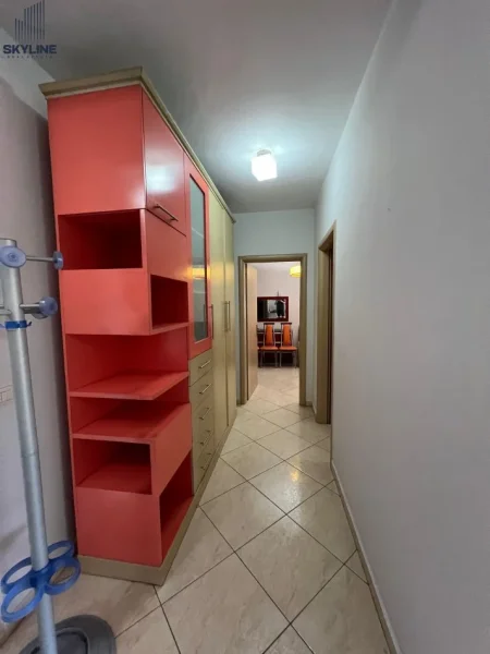 Tirane, jepet me qera apartament 2+1 Kati 5, 90 m² 400 € 