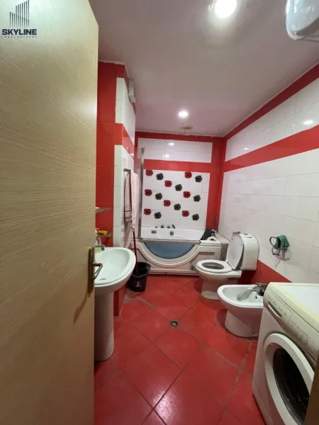 Tirane, jepet me qera apartament 2+1 Kati 5, 90 m² 400 € 