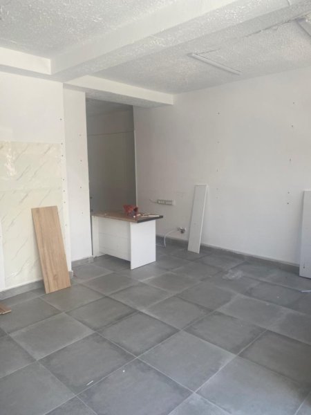 JEPET ME QERA SUPER AMBJENT BIZNESI TEK RRUGA E KAVAJËS,RRUGE KRYESORE  Kati 0, 60 m² 700 € ( *JEPET ME QIRA SUPER AMBIENT BIZNESI TEK RRUGA E KAVAJËS*)