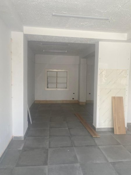 JEPET ME QERA SUPER AMBJENT BIZNESI TEK RRUGA E KAVAJËS,RRUGE KRYESORE  Kati 0, 60 m² 700 € ( *JEPET ME QIRA SUPER AMBIENT BIZNESI TEK RRUGA E KAVAJËS*)