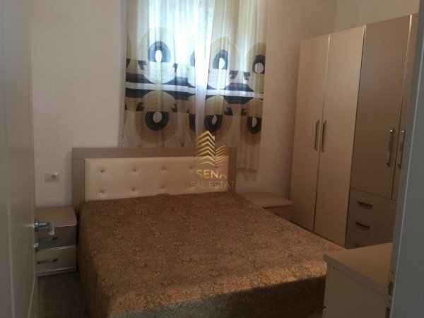 Tirane, jepet me qera apartament 1+1 Kati 1, 70 m² 300 € (Rruga Sabaudin Gabrani)