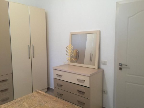 Tirane, jepet me qera apartament 1+1 Kati 1, 70 m² 300 € (Rruga Sabaudin Gabrani)