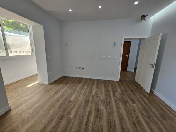 Tirane, shitet apartament 3+1 Kati 2, 102 m² 239.000 € (MYSLYM SHYR)