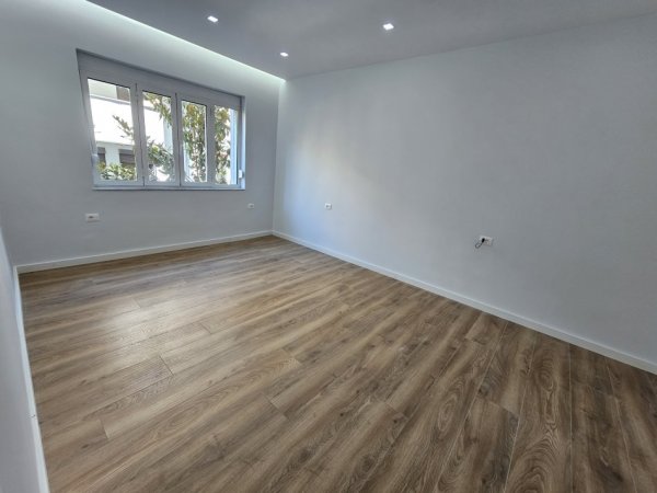 Tirane, shitet apartament 3+1 Kati 2, 102 m² 239.000 € (MYSLYM SHYR)