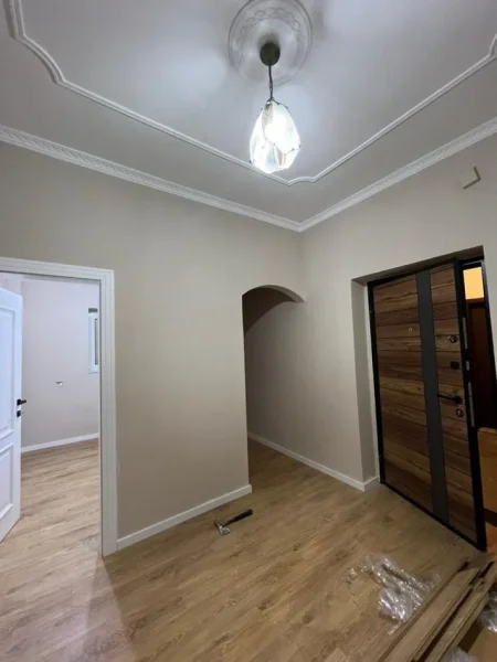 Tirane, jepet me qera apartament 1+1+Ballkon Kati 1, 65 m² 500 € (Rr.e Elbasanit, Ambasada Amerikane)