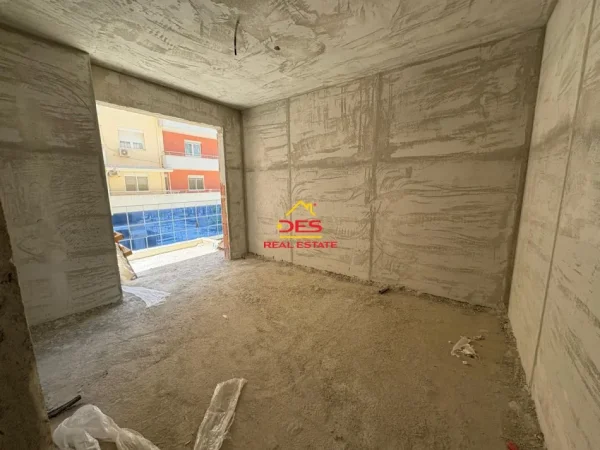Vlore, shitet apartament 2+1+Ballkon Kati 3, 107 m² (Lungomare, Vlorë)