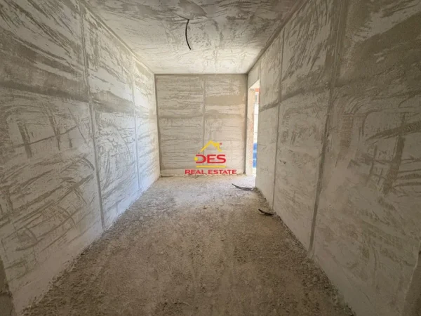 Vlore, shitet apartament 2+1+Ballkon Kati 3, 107 m² (Lungomare, Vlorë)