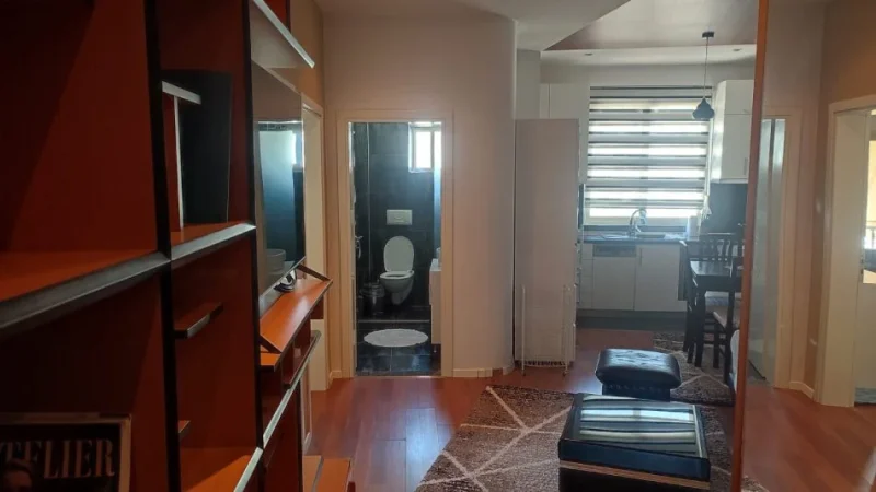 Tirane, jepet me qera apartament 2+1+Ballkon Kati 3, 70 m² 600 € (Siper Rr.Siri Kodra)