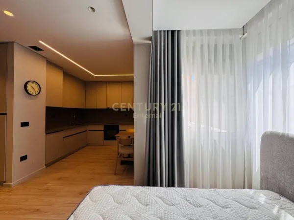 Tirane, shitet apartament 1+1 Kati 2, 122 m² 365.000 € (Pazari i ri)