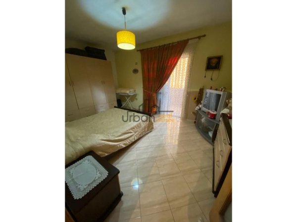 Tirane, shitet apartament 2+1+Ballkon Kati 8, 96 m² 149.000 € (21 Dhjetori)
