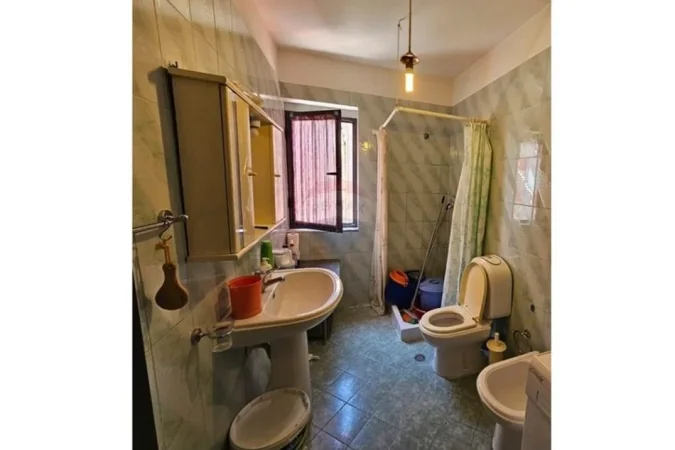 Tirane, shitet apartament 1+1 Kati 5, 59 m² 85.000 € (Aleksander Mosiu)