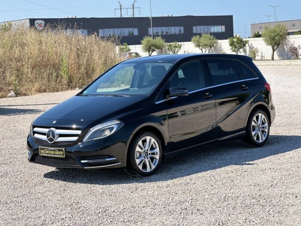 Durres, shitet makine Mercedes Benz B-Class 200 Nafte, e zeze automatik Klima 178 km