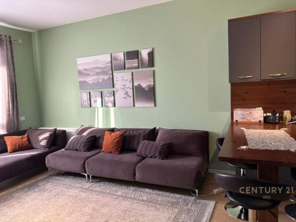 Tirane, jepet me qera apartament 2+1 Kati 9, 105 m² 750 € (TEK PEDIATRIA)