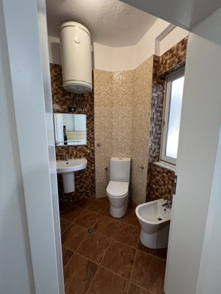 ✨Apartament 2+1+2 me qera ✨  📍Rr.Ndre Mjeda Prane Square 21 / kompleksit Delijorgji ka Super pamje ,pallat i ri, totalisht e mobiluar , 650 euro i diskutueshem