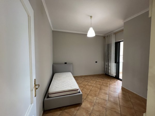 ✨Apartament 2+1+2 me qera ✨  📍Rr.Ndre Mjeda Prane Square 21 / kompleksit Delijorgji ka Super pamje ,pallat i ri, totalisht e mobiluar , 650 euro i diskutueshem