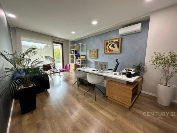 Tirane, jepet me qera zyre Kati 3, 187 m² 2.500 € (TE HILTON, PRANE DELIJORGJIT)
