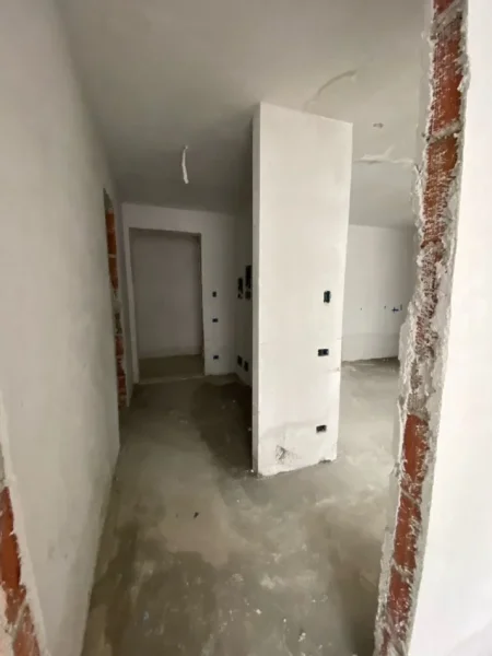 Tirane, shitet apartament 1+1+Aneks+Ballkon Kati 5, 89 m² 157.000 € (liqeni i thate)