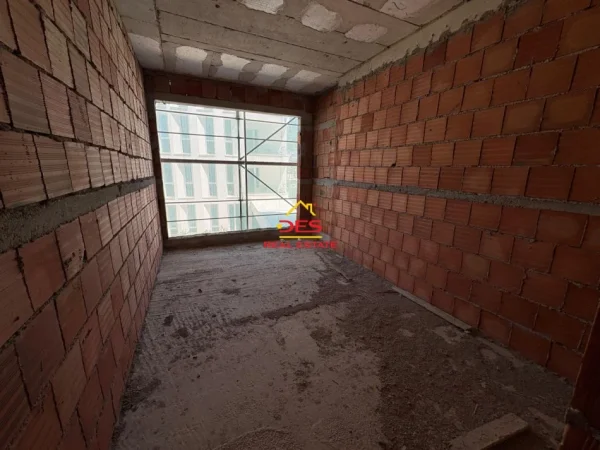 Vlore, shitet apartament 2+1+Ballkon Kati 2, 97 m² (Lungomare, Vlorë)