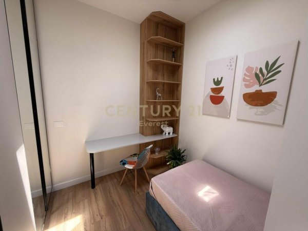 Tirane, shitet apartament 2+1 Kati 9, 82 m² 143.500 € 
