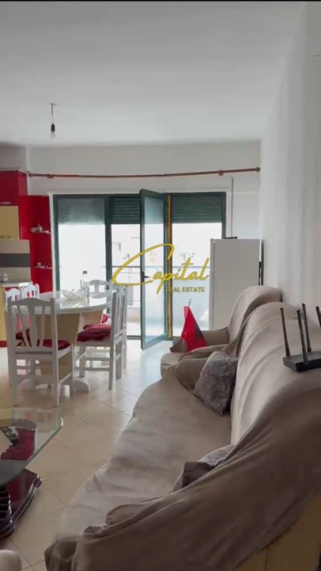 Tirane, jepet me qera apartament 3+1 Kati 2, 121 m² 550 € (KODRA E DIELLIT)