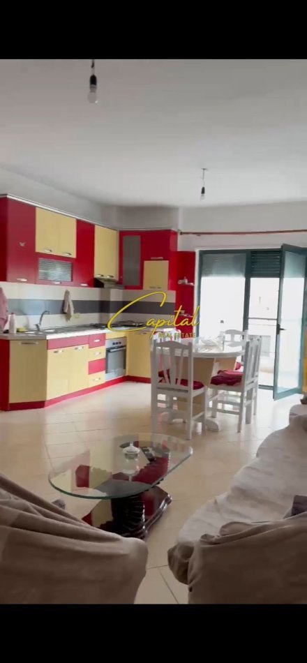 Tirane, jepet me qera apartament 3+1 Kati 2, 121 m² 550 € (KODRA E DIELLIT)