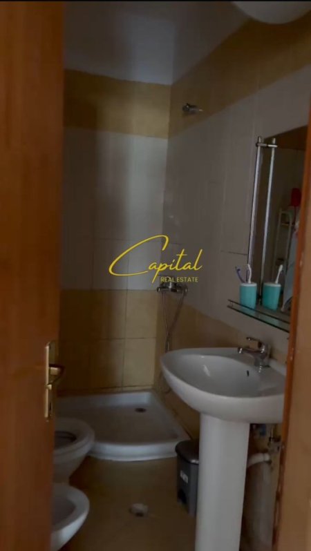 Tirane, jepet me qera apartament 3+1 Kati 2, 121 m² 550 € (KODRA E DIELLIT)