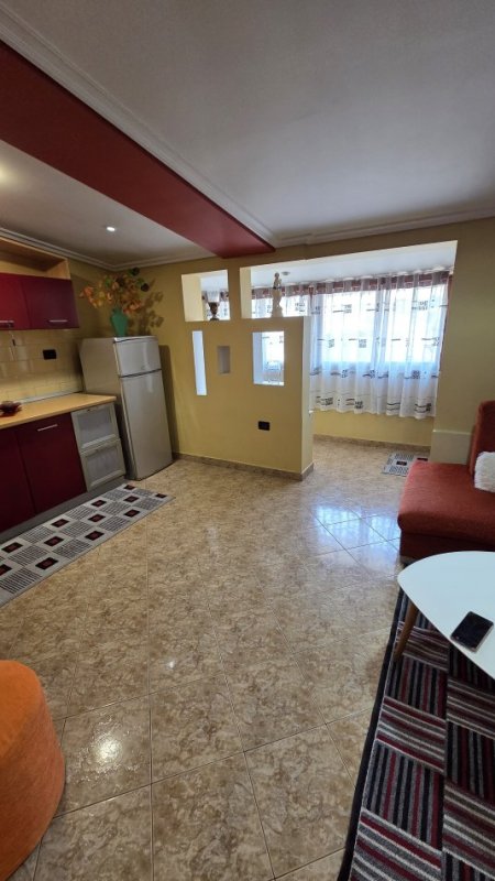 Tirane, jepet me qera apartament 2+1+Ballkon Kati 6, 85 m² 450 € (Shkolla e Baletit, prane Viva Market)