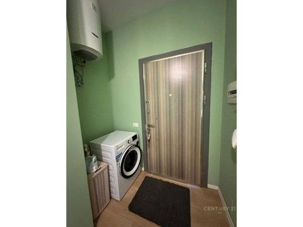 Tirane, jepet me qera apartament 2+1 Kati 9, 90 m² 750 € (Brryli)