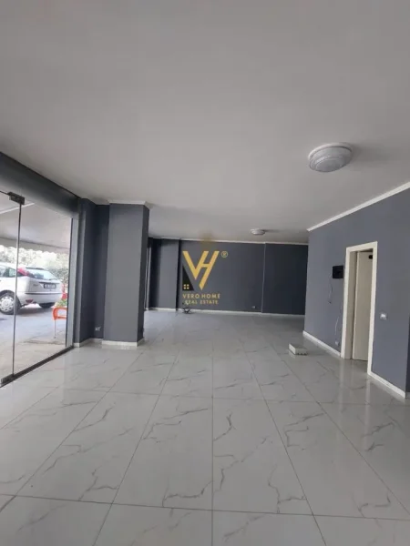 Tirane, jepet me qera dyqan Kati 0, 60 m² 500 € (LIQENI I THATE)