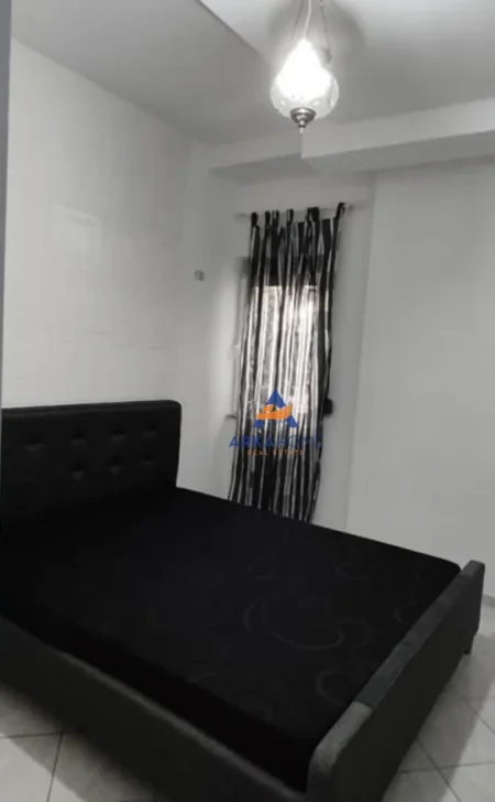 Tirane, jepet me qera apartament 2+1+Ballkon Kati 1, 120 m² 600 € (RRUGA HAMDI GARUNJA,LIQENI I THATE)