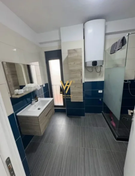 Tirane, jepet me qera zyre Kati 7, 107 m² 900 € (RRUGA E ELBASANIT)