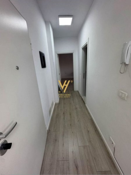 Tirane, jepet me qera zyre Kati 7, 107 m² 900 € (RRUGA E ELBASANIT)
