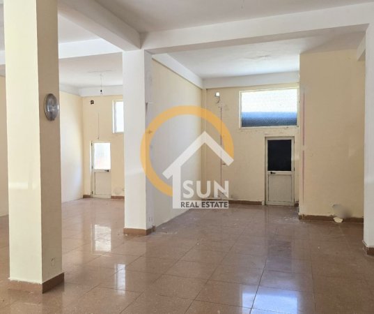 Shkoder, jepet me qera ambjent biznesi Kati 0, 130 m² (RR. HYSEN LOHJA)