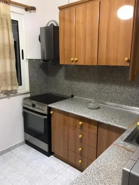 Tirane, jepet me qera , 50.000 € 