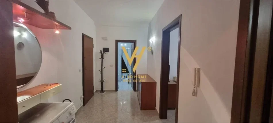 Tirane, jepet me qera apartament 2+1+Ballkon Kati 9, 84 m² 650 € (PAZARI I RI)