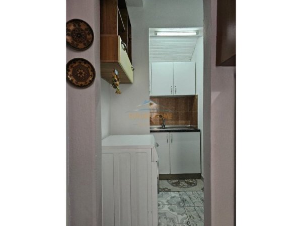 Tirane, jepet me qera apartament 1+1 Kati 0, 55 m² 360 € 