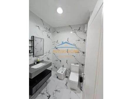 Tirane, shitet apartament 2+1 Kati 2, 123 m² 240.000 € (Spitali i Kafsheve)