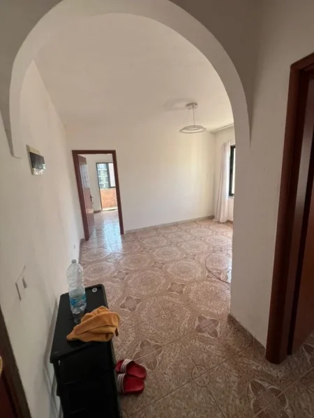 Tirane, jepet me qera , 400 € 