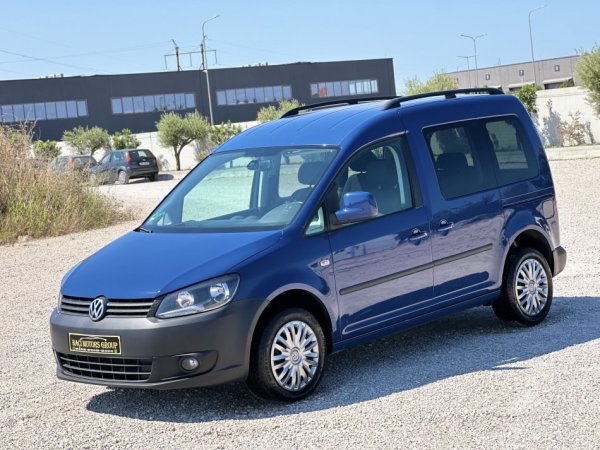 Durres, shitet makine VOLKSWAGEN CADDY 2.0 Nafte, blu automatik Klima 220.000 km