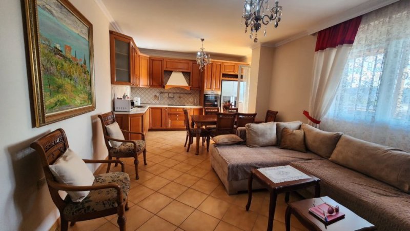 Tirane, jepet me qera apartament 2+1+Aneks+Ballkon Kati 10, 1.200 € 