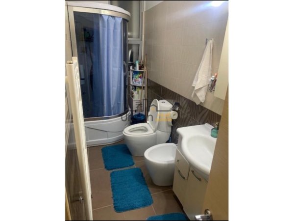 Tirane, shitet apartament 2+1+Ballkon Kati 8, 110 m² 180.000 € (Ali Demi)