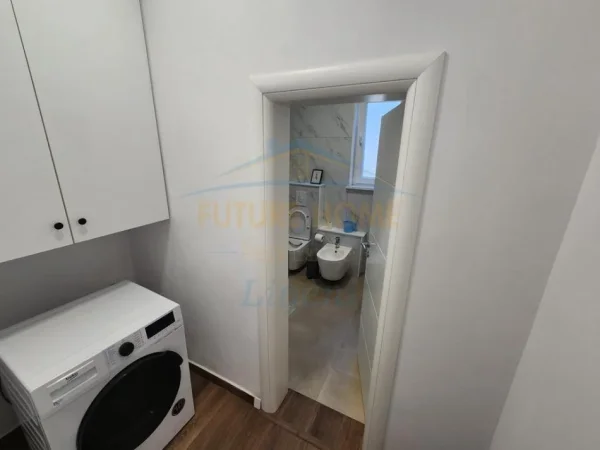 0683487469 Tirane, jepet me qera apartament 1+1 Kati 5, 70 m² 650 € (MYSLYM SHYRI)
