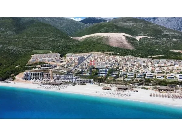 Vlore, shitet Vile 3+1+Ballkon Kati 2, 169 m² 