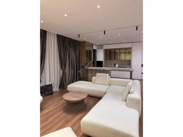 Vlore, shitet Vile 3+1+Ballkon Kati 2, 169 m² 