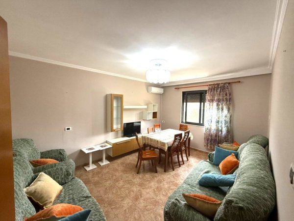 JEPET ME QERA SUPER APARTAMENT 2+1 TEK OXHAKU, PRANE SHKOLLES SE BASHKUAR, Kati 4, 60 m² 400 €